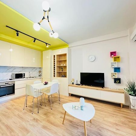 Yellow Apartment Дуррес Экстерьер фото