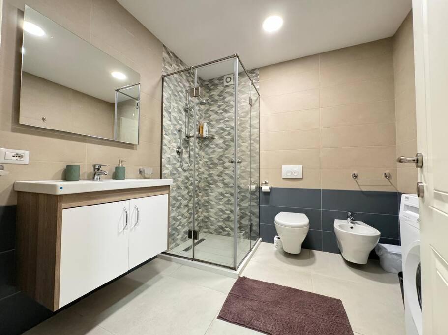 Yellow Apartment Дуррес Экстерьер фото